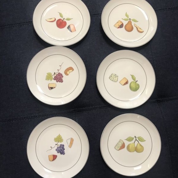 Crate & Barrel Fruit Fromage Appetizer Plates - Picture 4 of 4